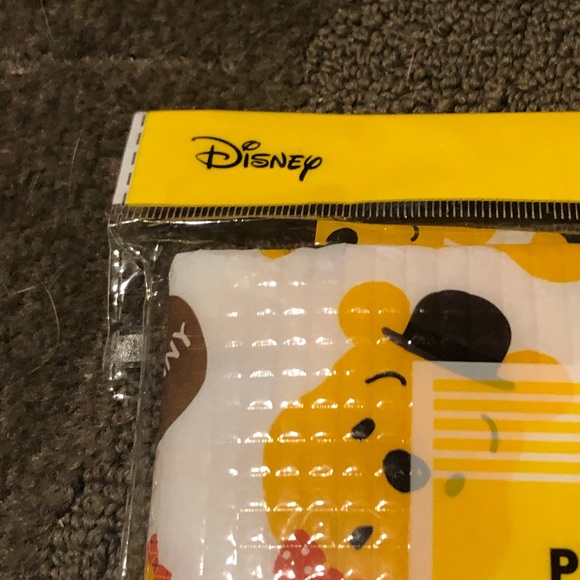 Winnie the Pooh Picnic Mat Japan Exclusive Disney Waterproof Outdoors Kawaii - Picture 4 of 7